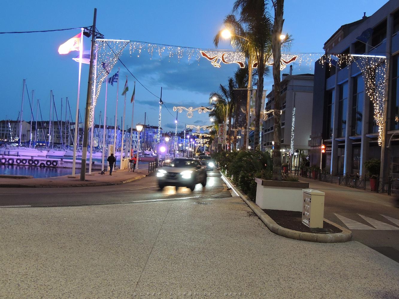 72  La Nuit a la Seyne Sur Mer.JPG -           